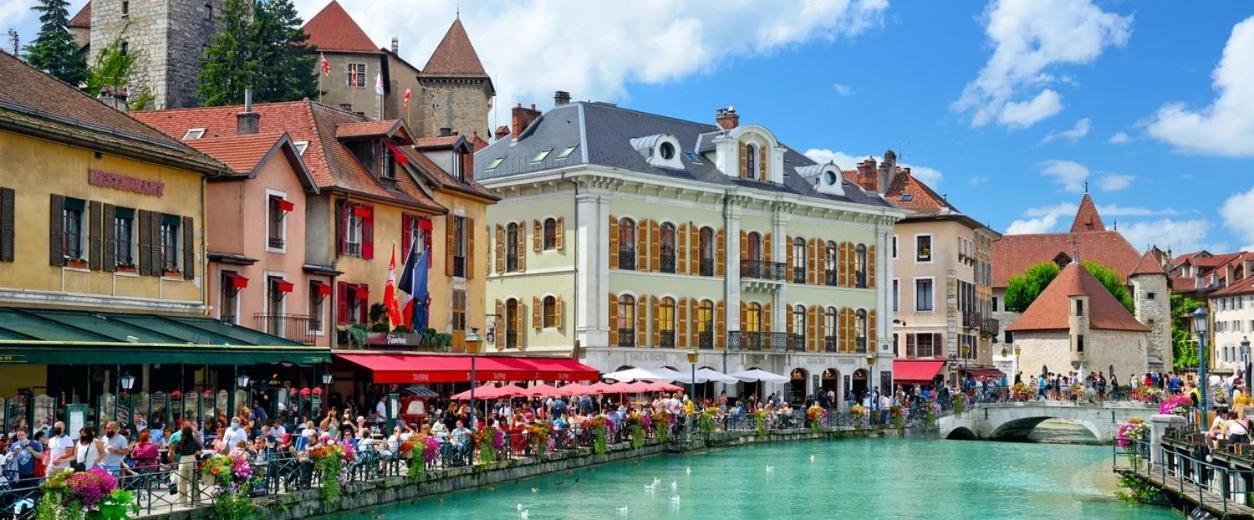 Le Santiego 100M Du Lac Et 4Km Du Vieil Annecy Sévrier Exteriör bild